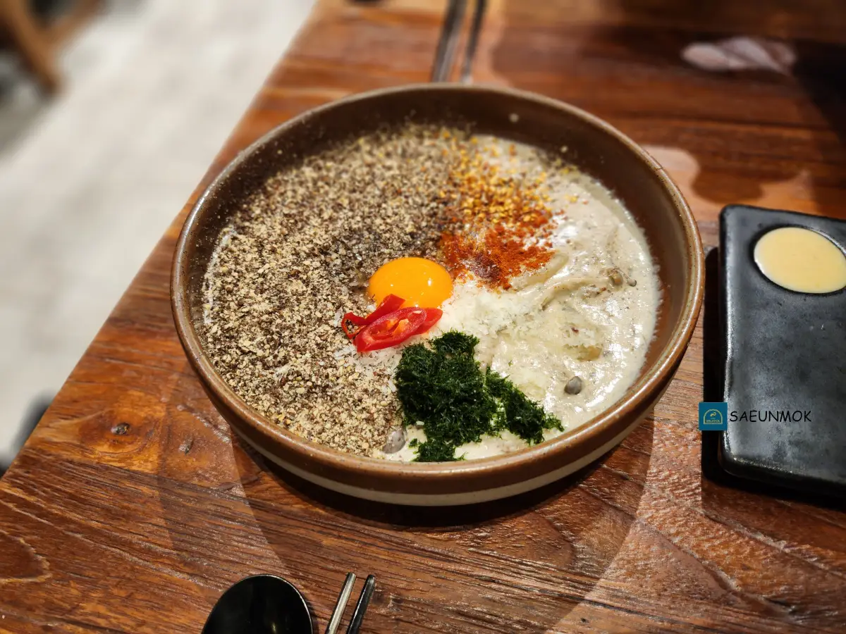 수원-롯데몰-정희-들깨수제비