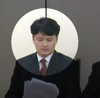 한동훈 검사 프로필 지지율 관련주