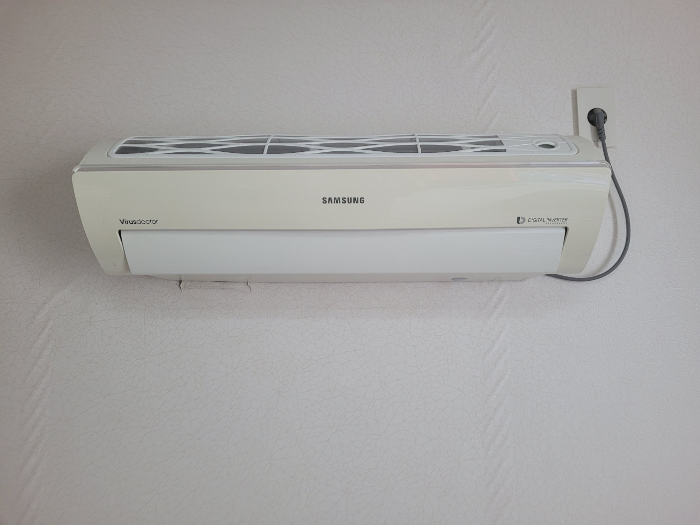 벽걸이에어컨 정면