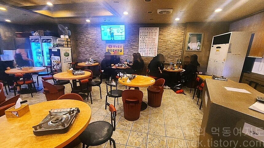 먹자집-내부-2