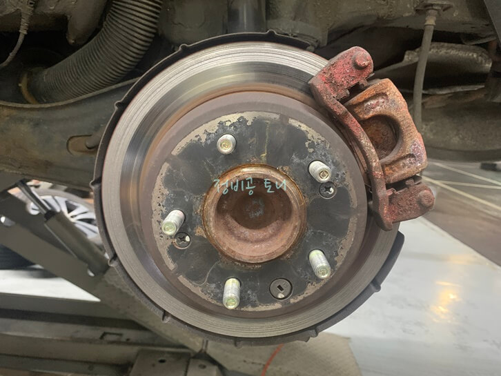 브레이크 캘리퍼 고장