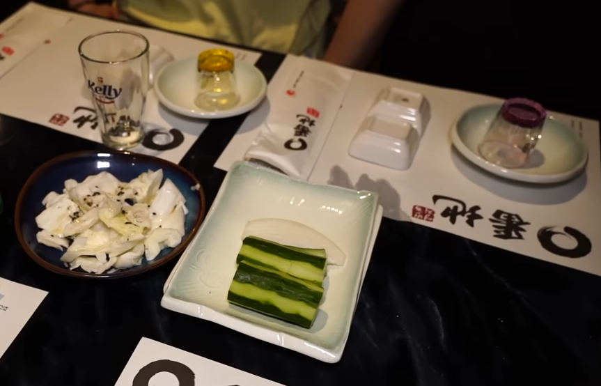 꽃새우 기본찬과 꽃새우