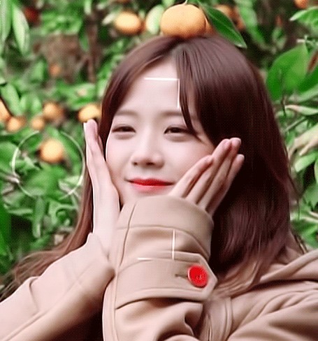 우아하면서도 캐주얼한 지수 패션 공식