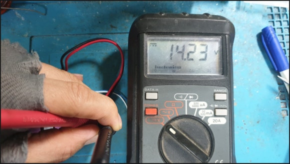 후지쿠라 btr-09 배터리 리필 후 전압 측정