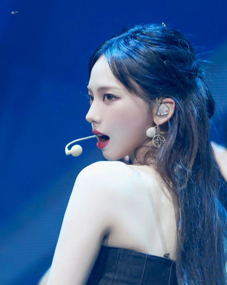 카리나 이재욱