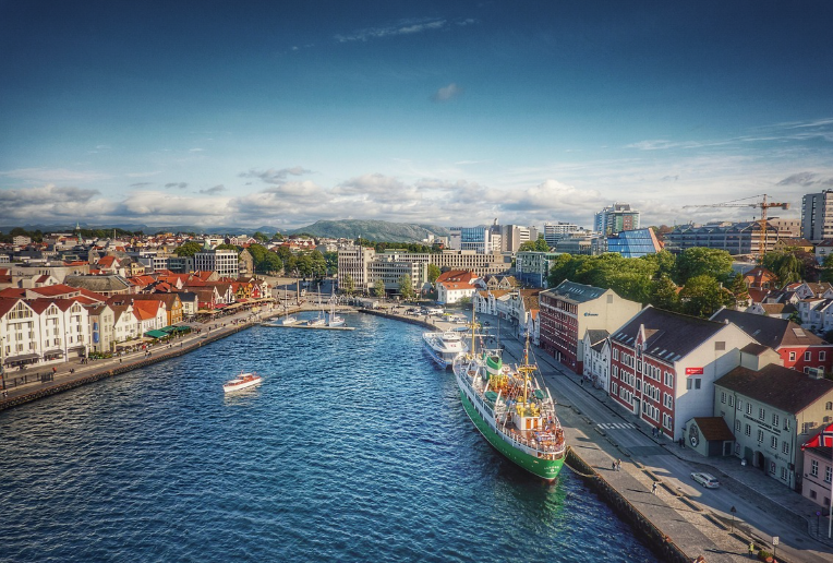 노르웨이 스타방에르의 거리예술과 조용한 혁명