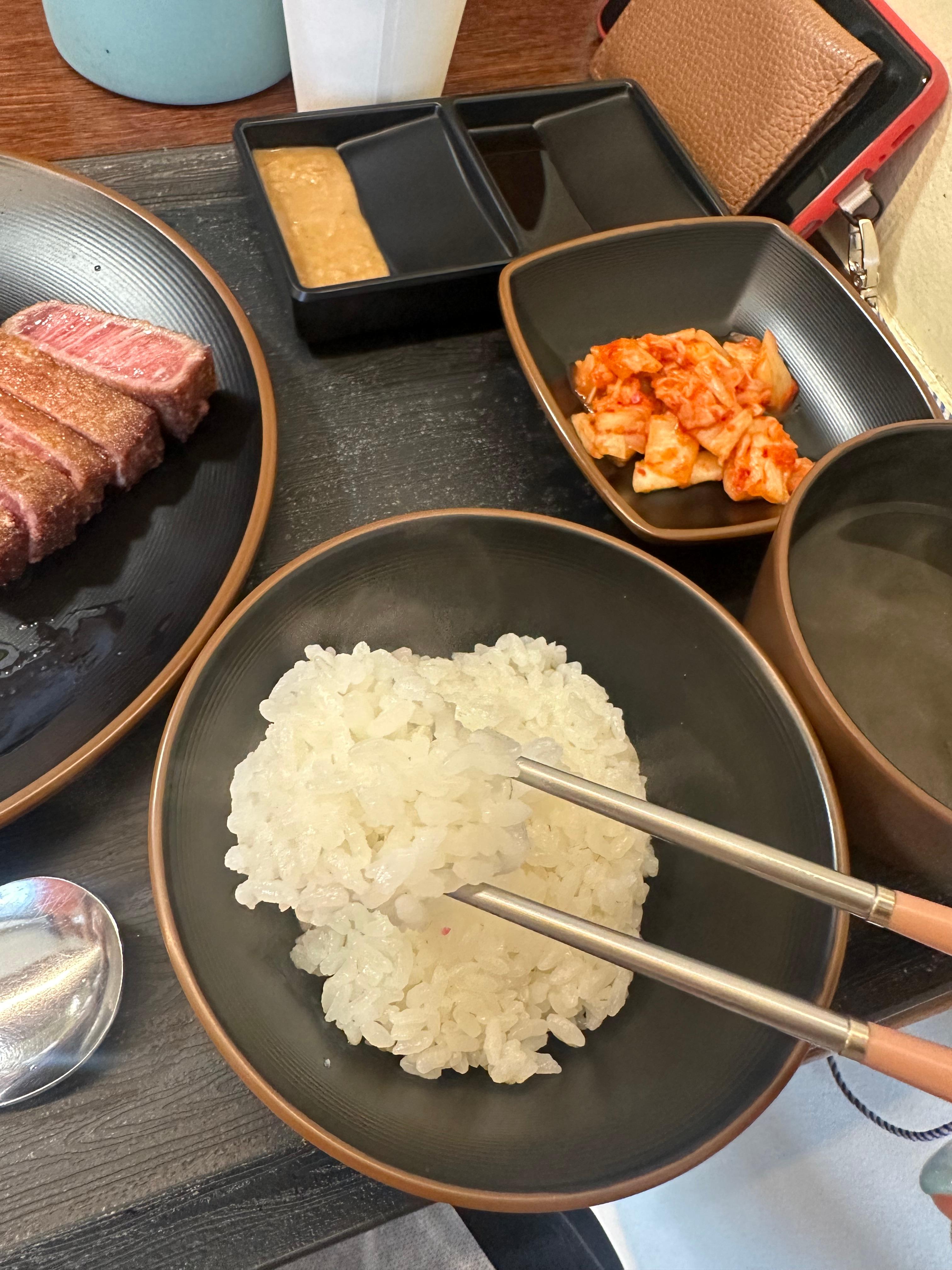 용산 맛집 규카츠정 추천(용산 삼각지 맛집, 규카츠, 직접 화로에 구워먹는, 나만의 화로, 규카츠 정식, 규카츠 타마고텐동 정식, 계란덮밥, 계란튀김, 직원들 모두 친절, 서비스 최고, 인기만점, 웨이팅 대기 주의, 밥 리필 무료)