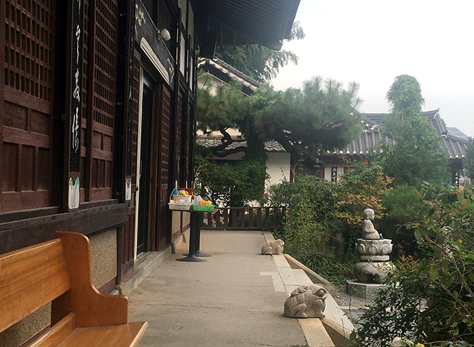 동국사-절-입구