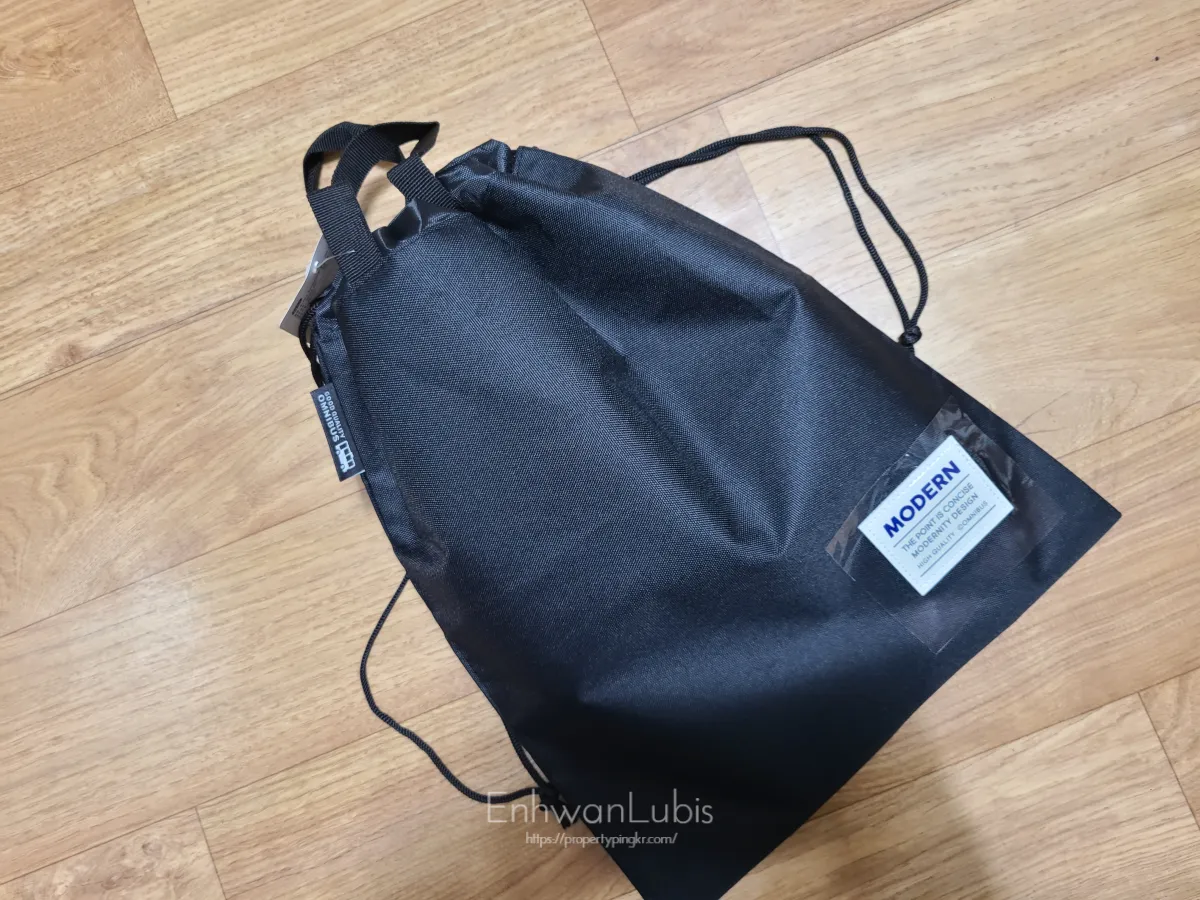 검은색-손잡이달린-복조리형-신발주머니-신발넣고-조인모습