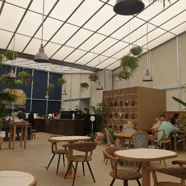 목동 스페셜티 커피 '떼르 드 카페 (TERRES DE CAFE)' 현대목동점_매장 내부 좌석_플렌테리어