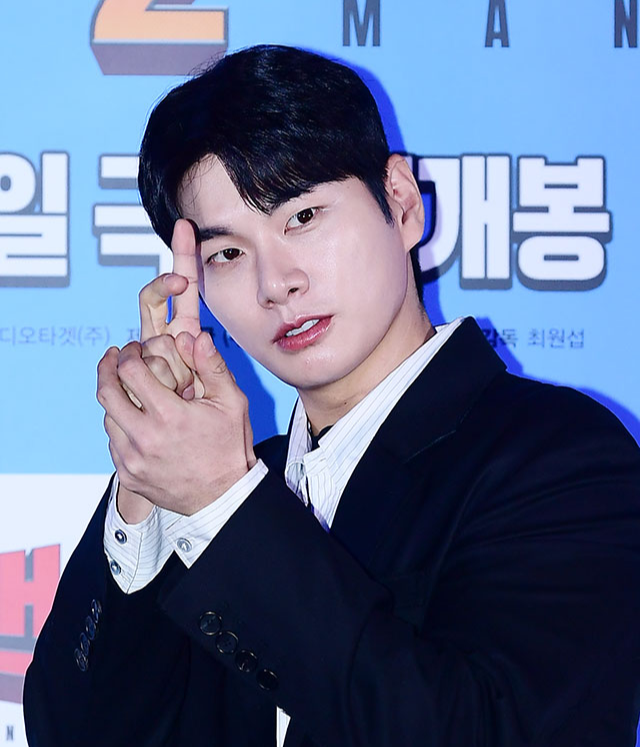 이이경 사생활 논란 정리|폭로자 주장부터 소속사 공식 입장까지 총정리