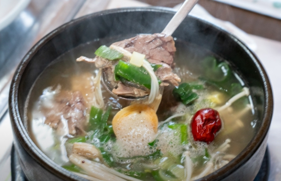  tvn 남겨서뭐하게 부여 소고기 맛집 연잎밥&amp;#44; 암소한마리 코스요리 위치