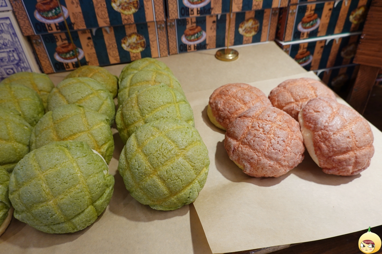 멜론 & 딸기 크림소금빵