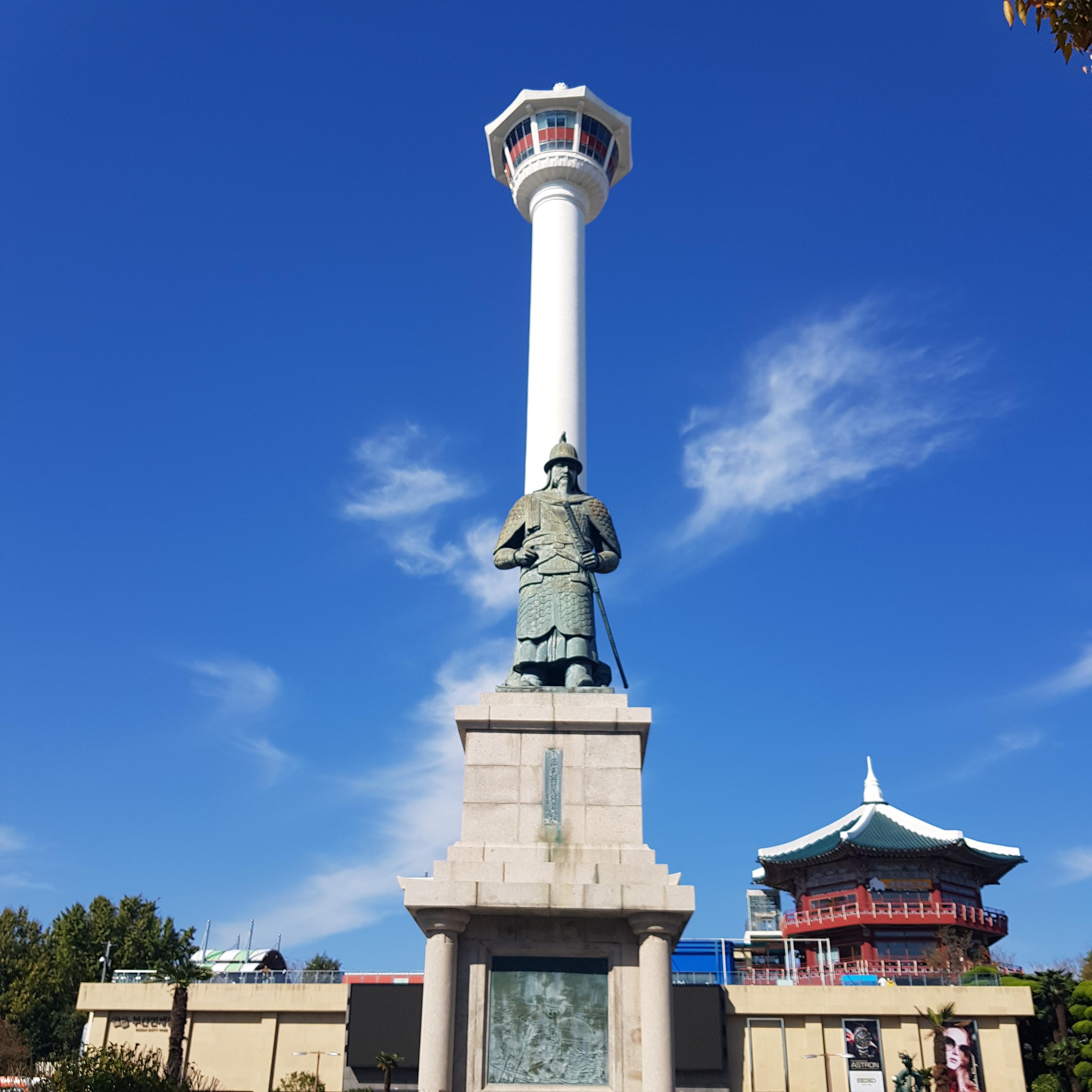 이순신장군-동상