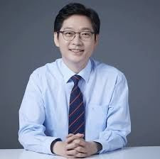 김경수 대통령 정무특보 프로필: 나이 학력 고향 盧 마지막 비서관의 18년 만 청와대 복귀