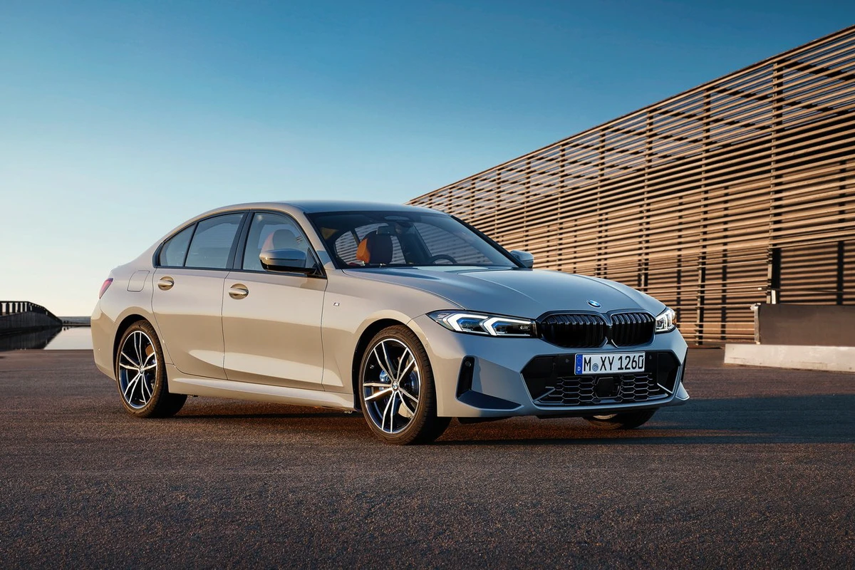 BMW 320i M스포츠패키지