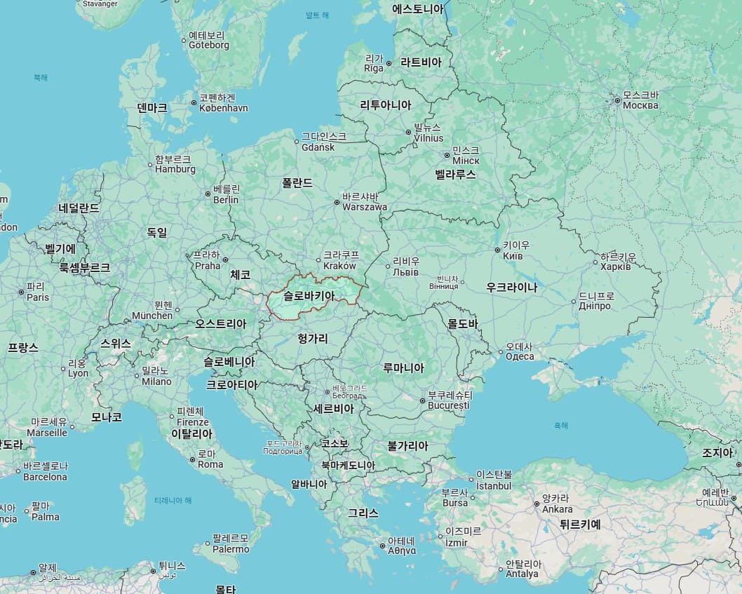 7899