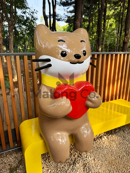마롱컴퍼니 조형물 1