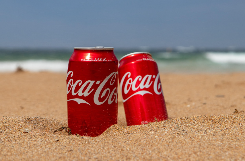 단순한 음료를 넘어 상징이 되다, 코카콜라의 140년 브랜드 전략