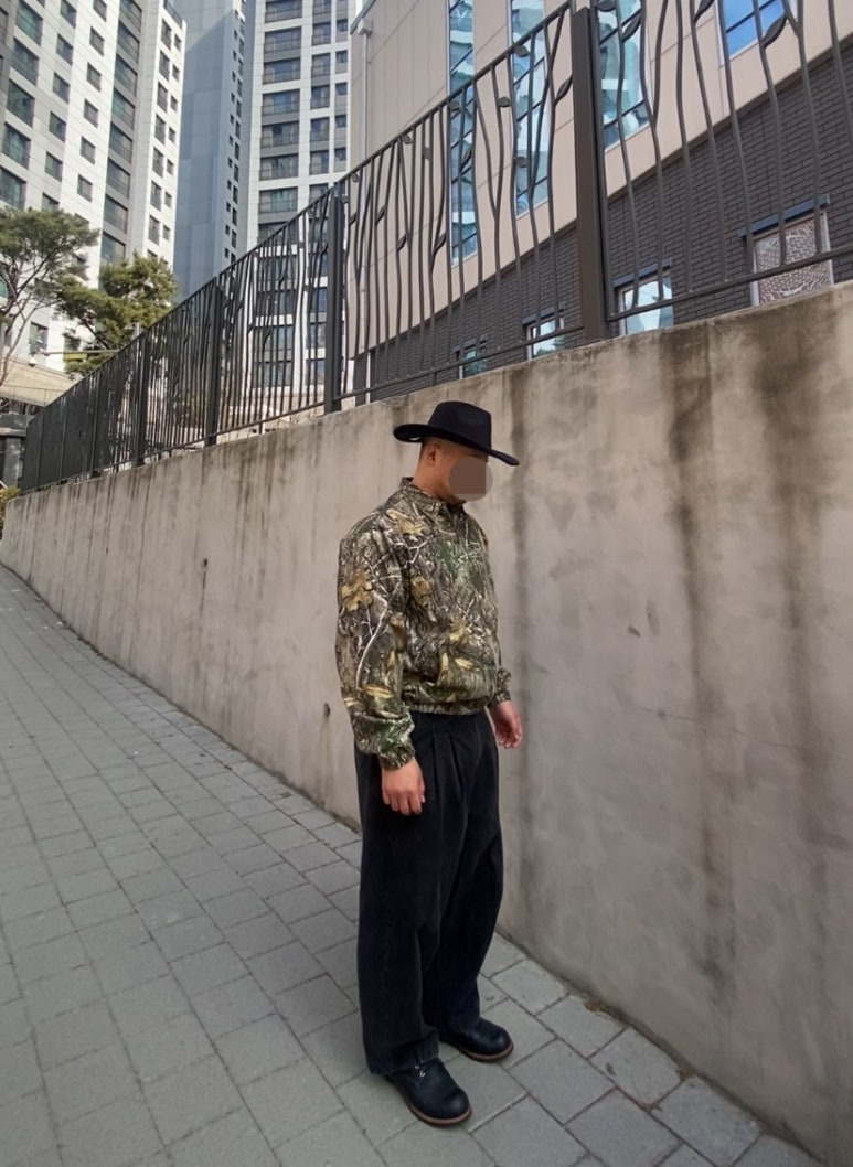 데일리룩('26.2.27.)유니버셜 케미스트리 페도라 웨스턴모자 카우보이모자, 디스이스네버댓 디네댓 리얼트리 재킷, 무신사스탠다드 벌룬 팬츠, 레드윙 아이언레인저 블랙 하니스