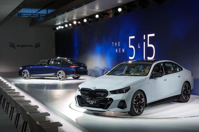 bmw 5 시리즈 전시 화면