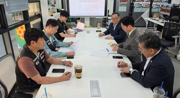 김영훈 노동장관 면담: 삼성전자 긴급 중재, 5만명 총파업 임박에 따른 성과급 쟁점 및 100조 손실 시나리오 총정리