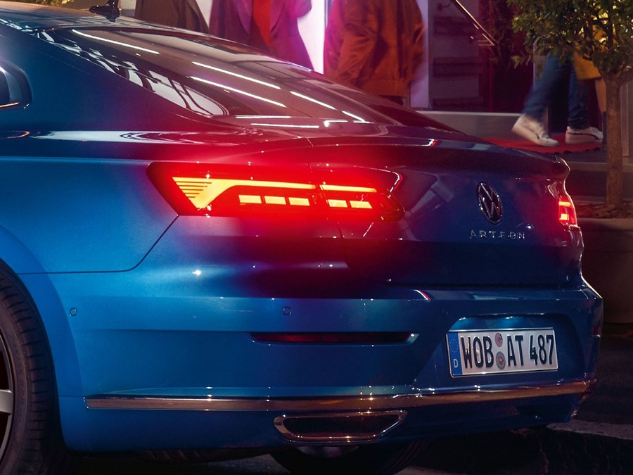 폭스바겐 아테온 후면