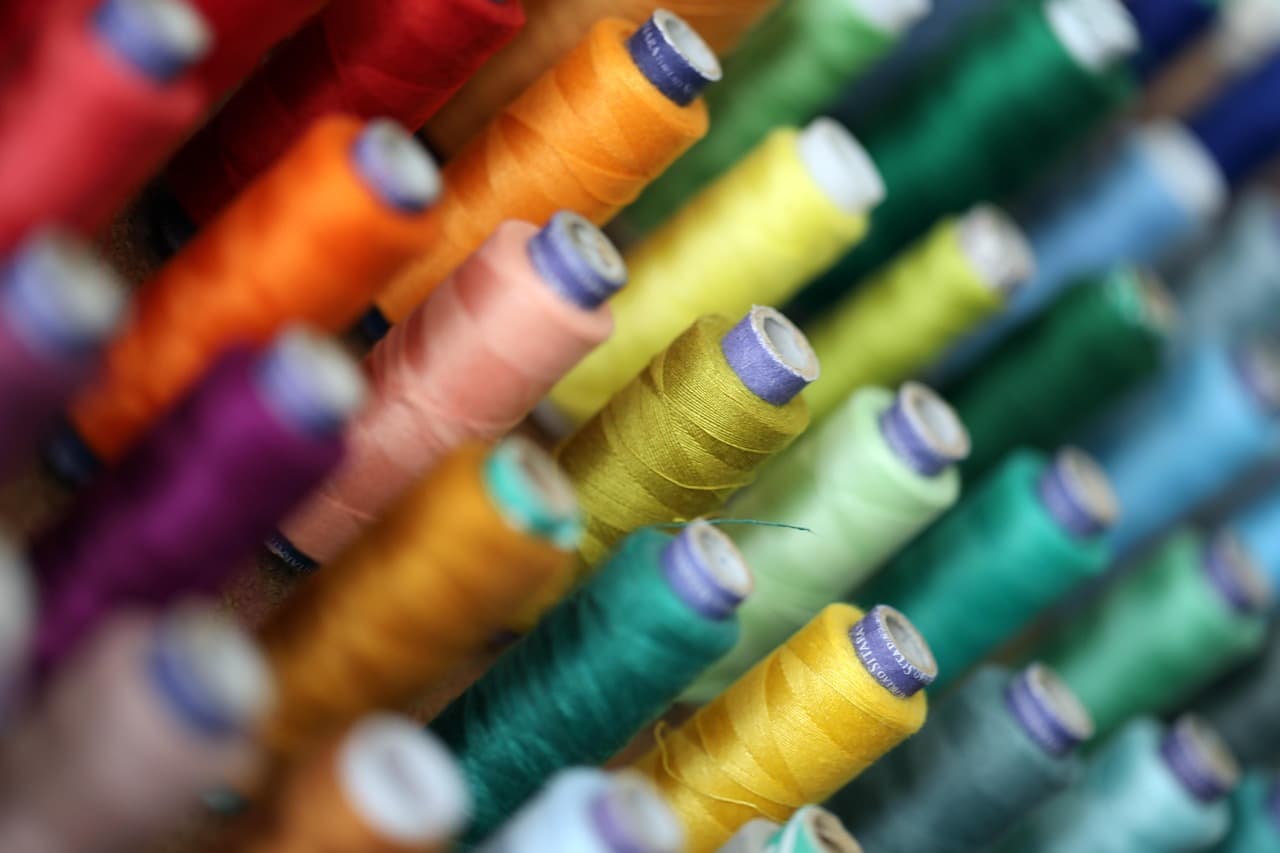 패션 작업에 필요한 도구와 장비