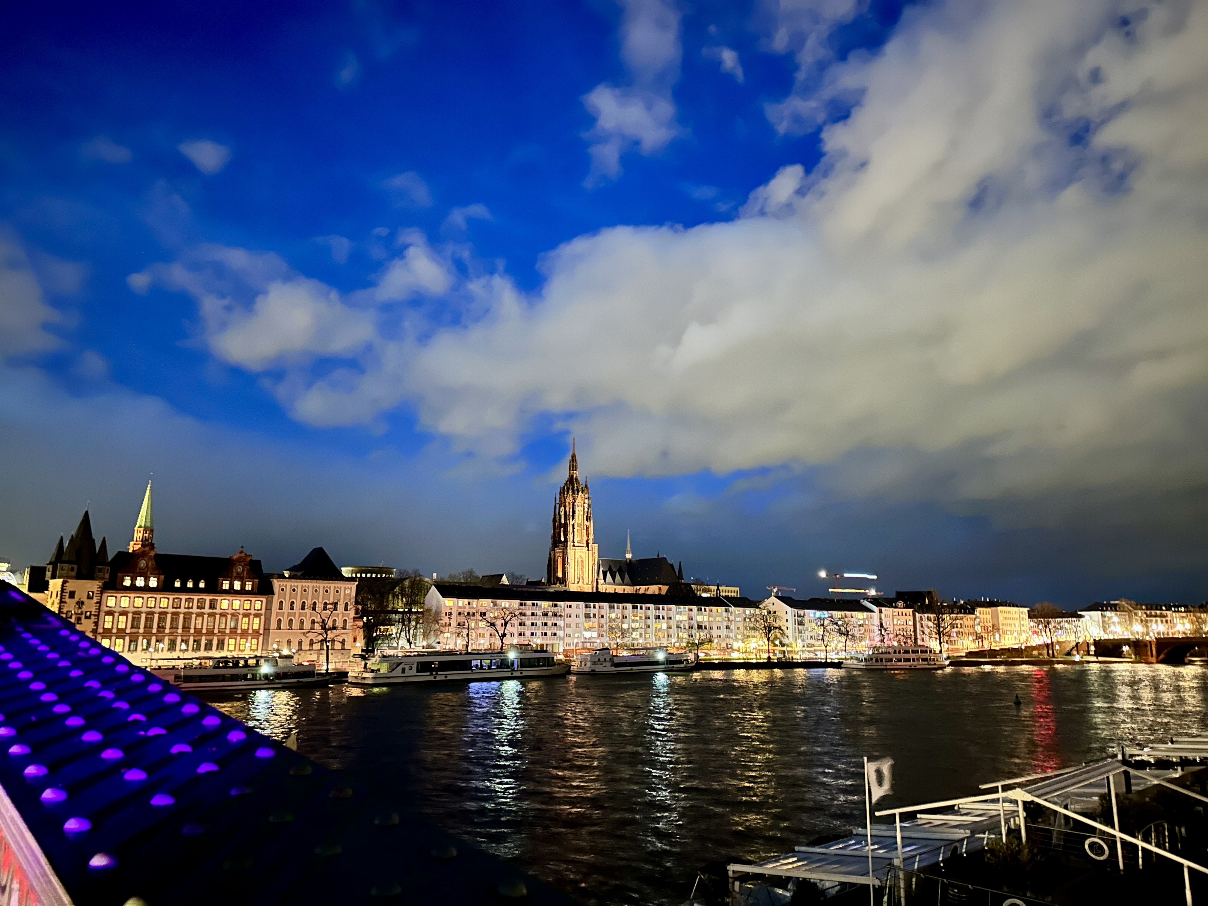 프랑크푸르트 아이젤러 다리 야경