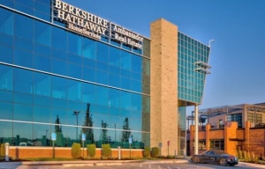 버크셔 해서웨이의 혁신적, 적응형, 강력한 조직 문화를 조성하는 인재 관리 전략 - AI 및 빅 데이터 활용