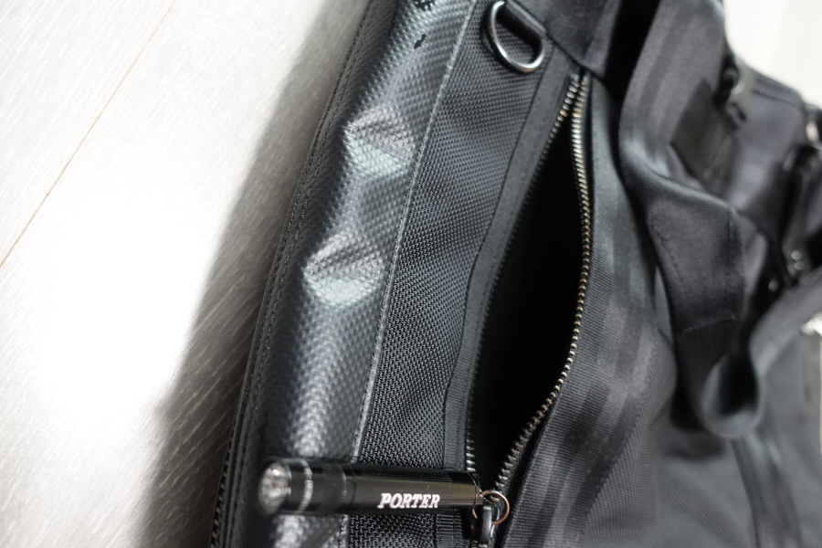 앞쪽 별도의 수납공간