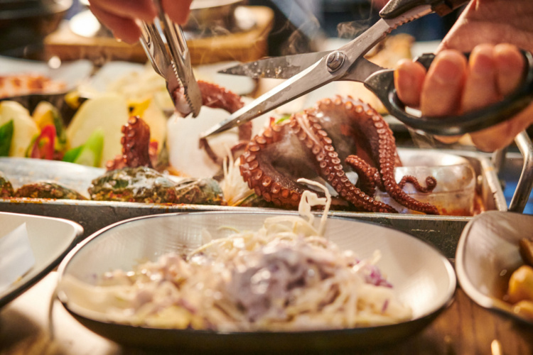제주 서귀포 중문에서 맛보는 통갈치구이, 문어 통갈치 조림, 갈치회 갈치 코스요리 맛집 추천 생방송투데이 리얼맛집 오늘방송 수요맛전
