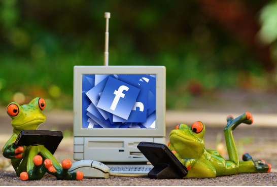 바탕화면 바로 가기 만들기 마법사에서 explorer 명령어와 폴더 경로를 입력하는 화면