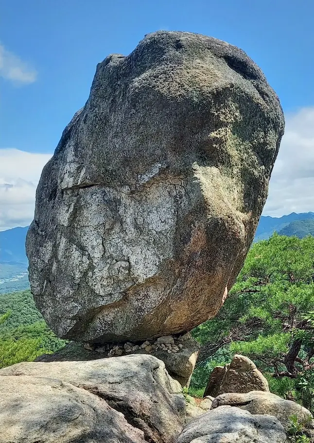 괴산 사랑산 사랑바위