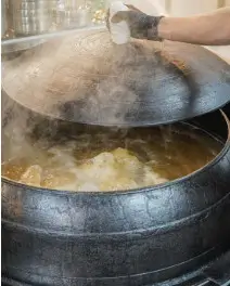 생방송투데이 가마솥 수육전골 이복희해장 선릉맛집