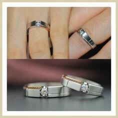 손에-커플반지-끼고-손을-잡고있는-결혼반지-두개