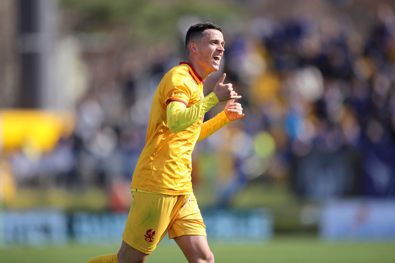 골장면 이후 세레모니 하는 아사니 선수