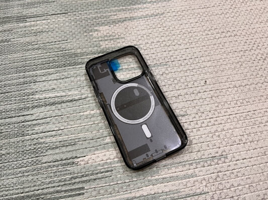 슈피겐 울트라하이브리드 맥세이프 맥핏 제로원 케이스