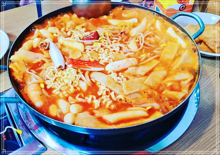 성남 신흥동 맛집 한마음으로 지켜온 38년 추억의 옛날 떡볶이