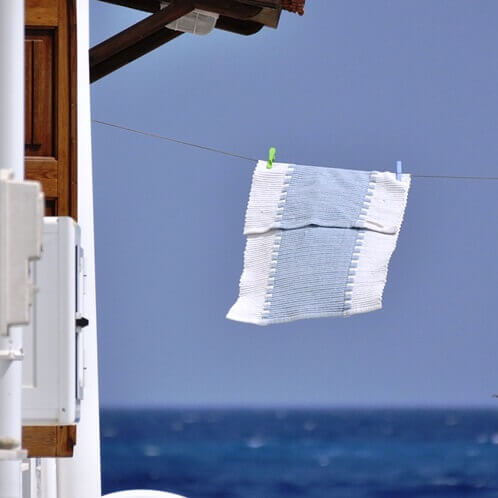 빨래줄에-걸려-있는-행주