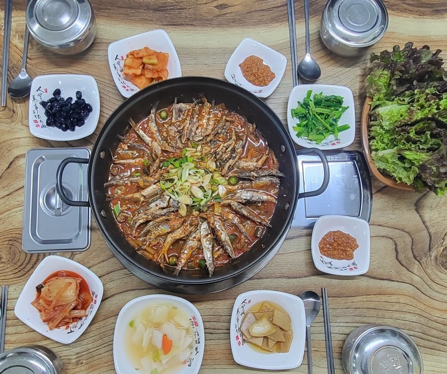 6시내고향 수요일엔수산물 남해 멸치쌈밥 멸치회무침