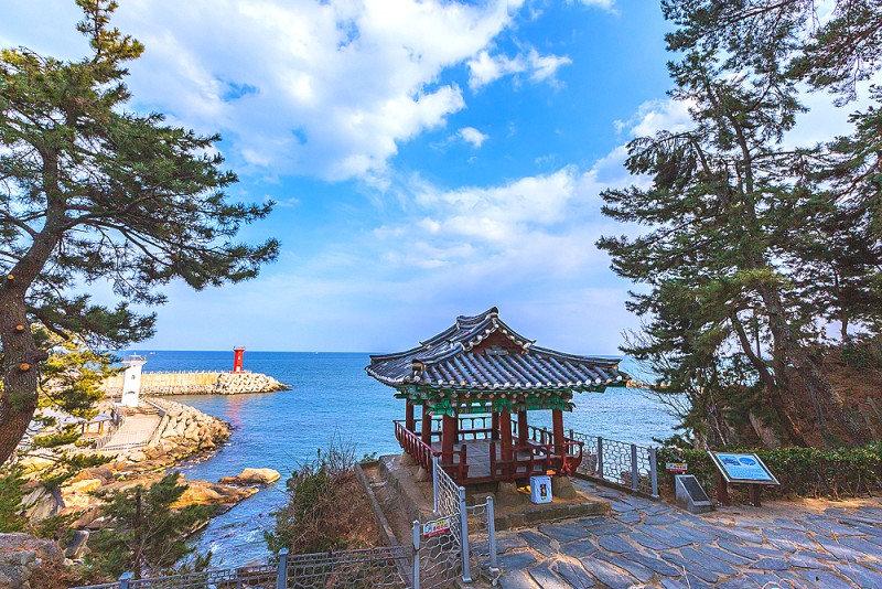 고성의 바닷가 풍경
