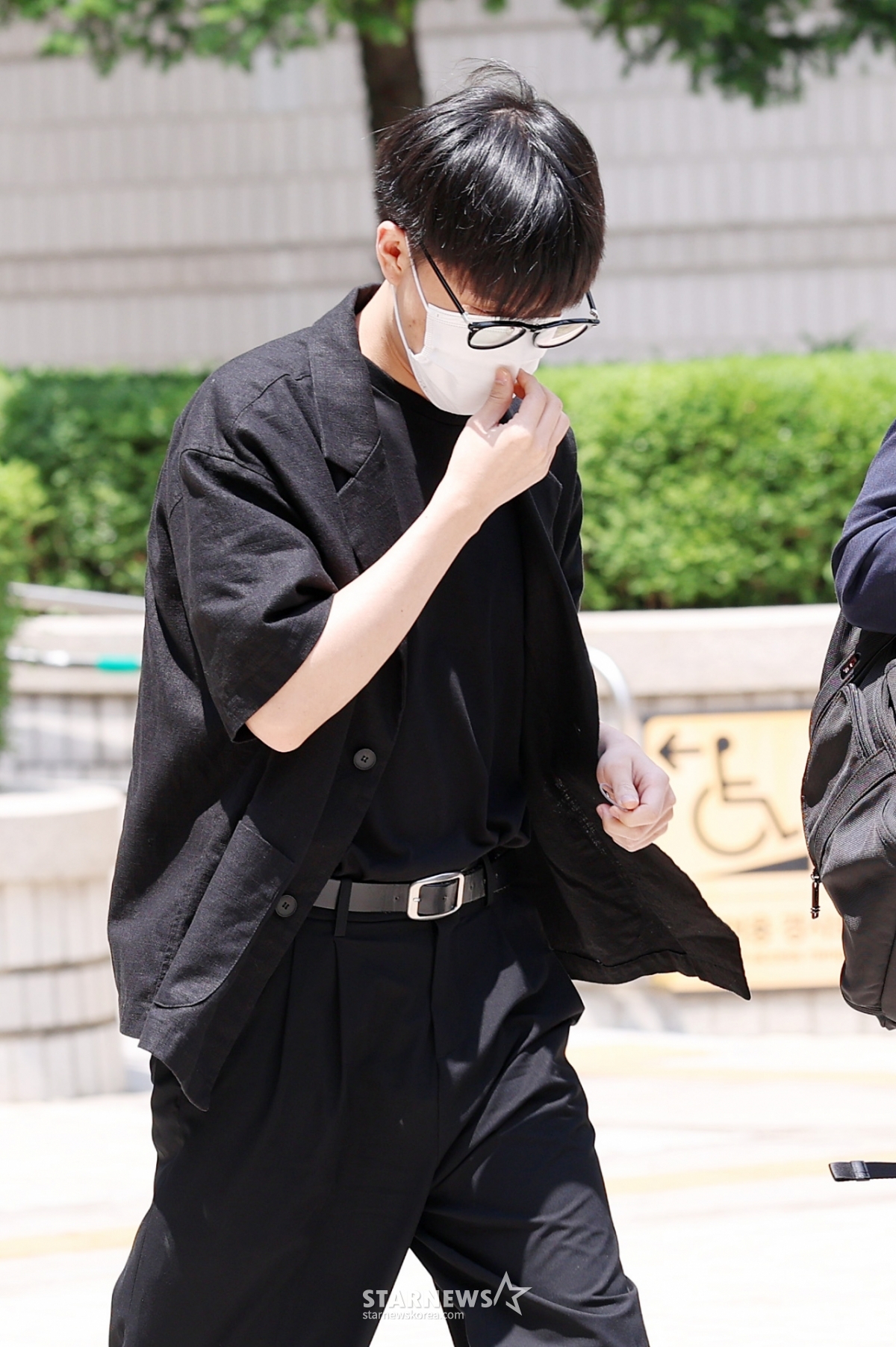 NCT 태일, 외국인 여성 집단 성폭행 혐의로 징역 7년 구형