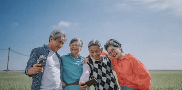 여름철 폭염 속 어르신 건강&amp;#44; &amp;#39;오늘건강&amp;#39; 앱 설치로 지키기 오늘건강어플리케이션 