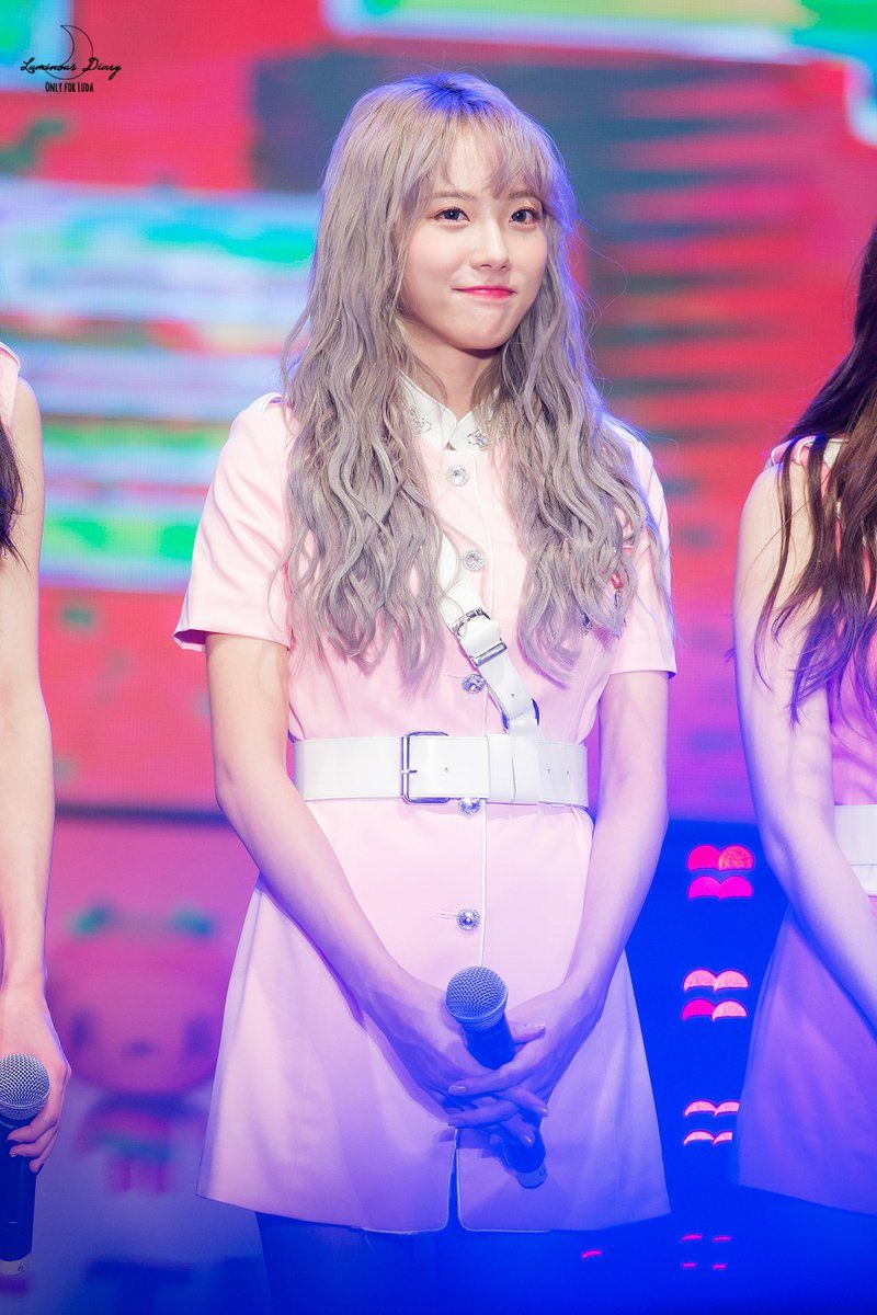 우주소녀 루다 인스타그램 사진 몸매