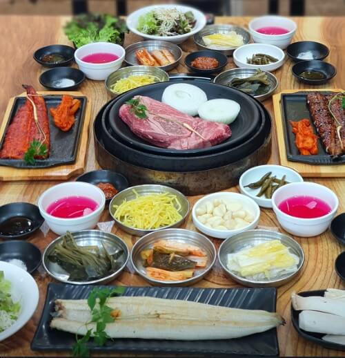 생방송투데이 막 퍼주는 집&amp;#44; 얼만데요? 서울 종로 초저가 육회비빔밥 맛집 반구정 민물장어 점심특선 통근점심 동묘역 맛집