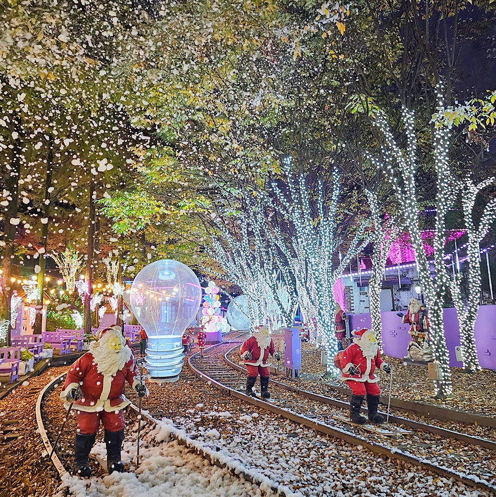 청도 프로방스 크리스마스 산타마을 빛축제