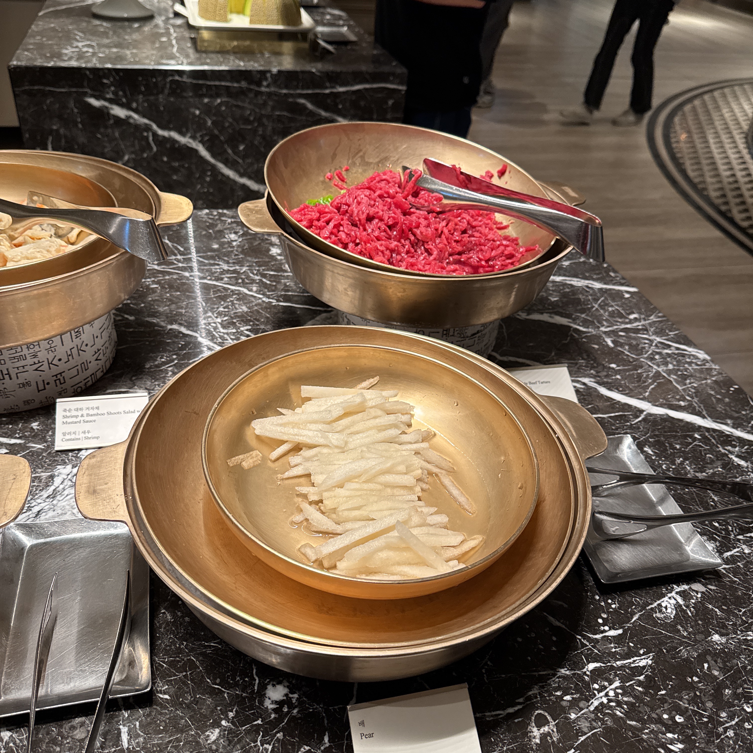 잠실롯데호텔 월드 라세느 뷔페-한식-육회