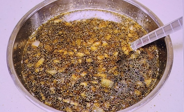 잘 섞어진 돼지갈비찜 양념