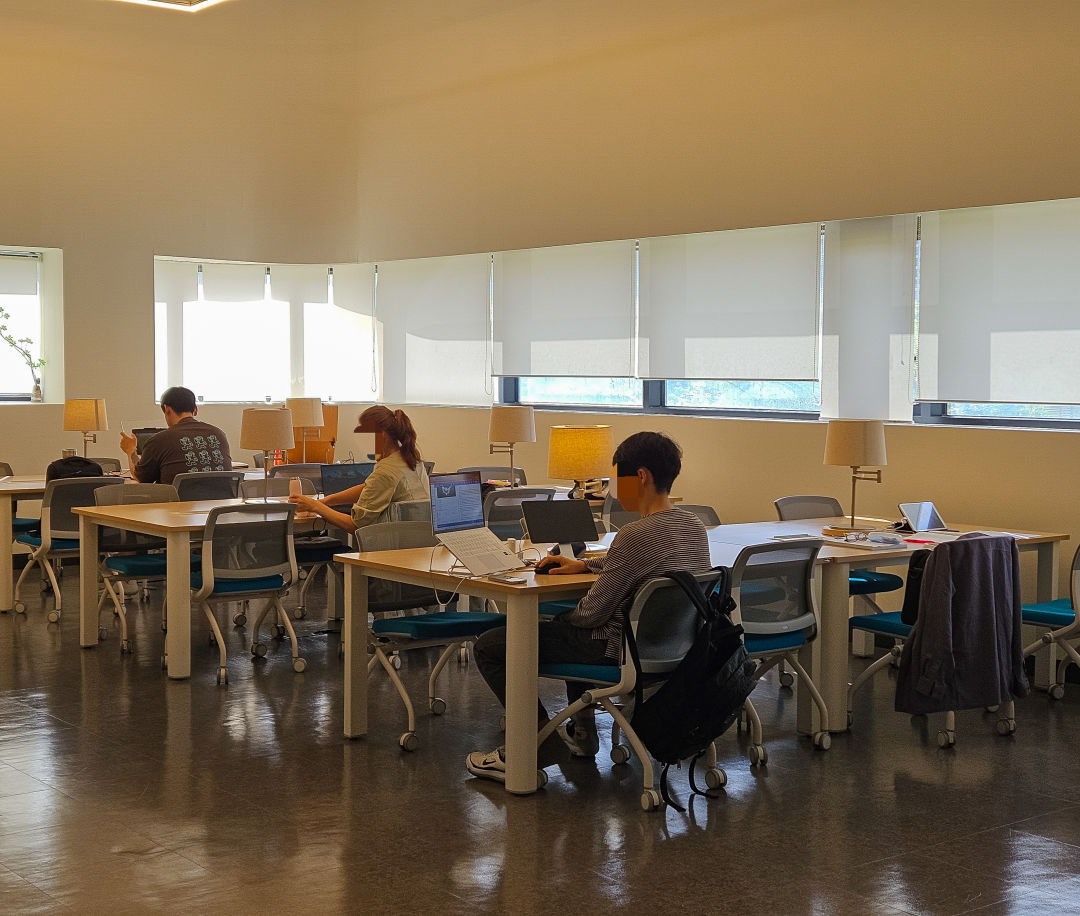 망포 글빛도서관 종합자료실